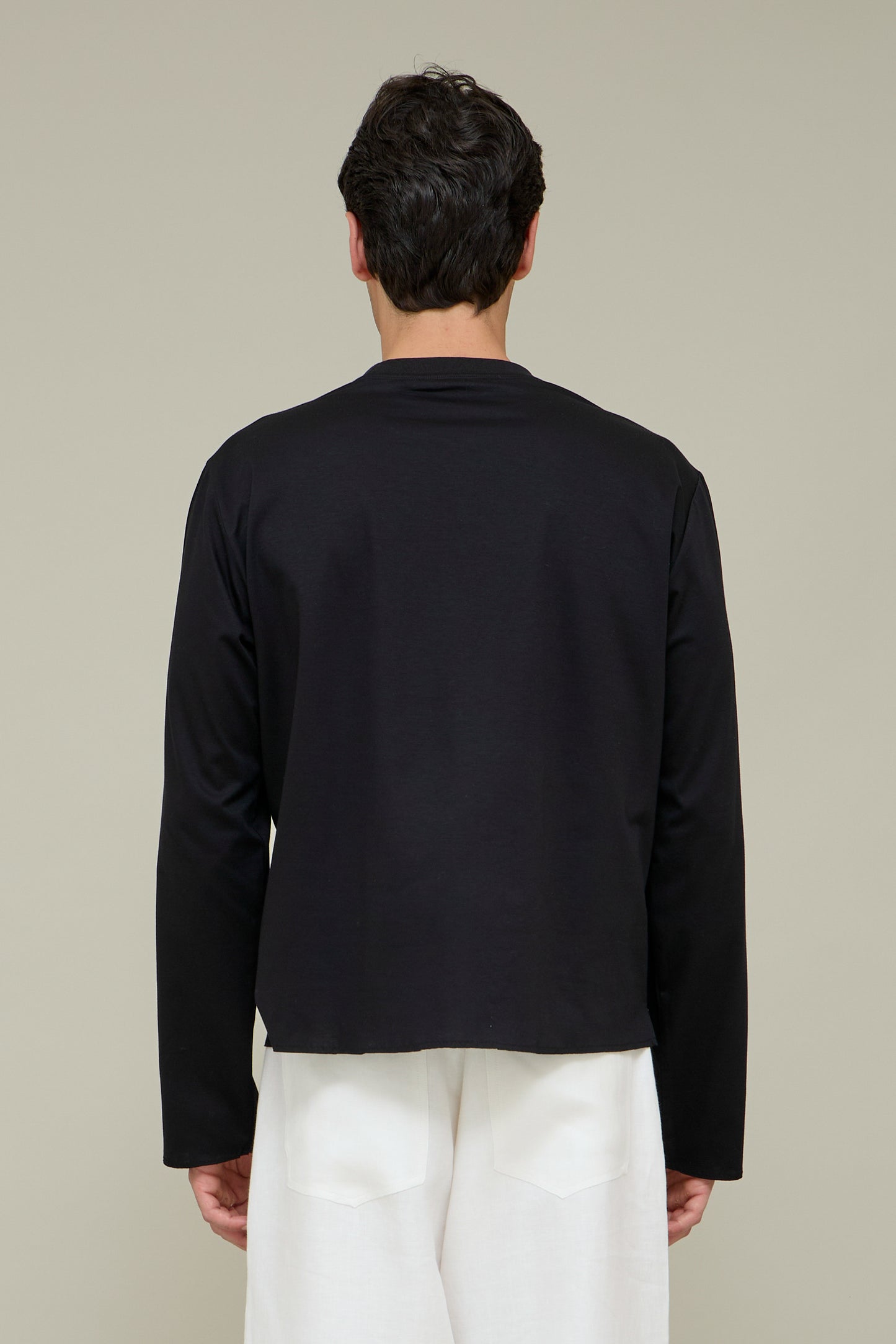 Essential Longsleeve - Chic Black